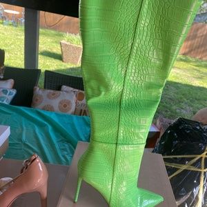 Steve Madden Idina Green Croco Brand New